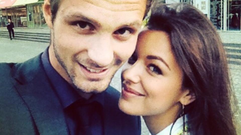 Jitka Válková se svým mladým fotbalistou Adamem Klavíkem